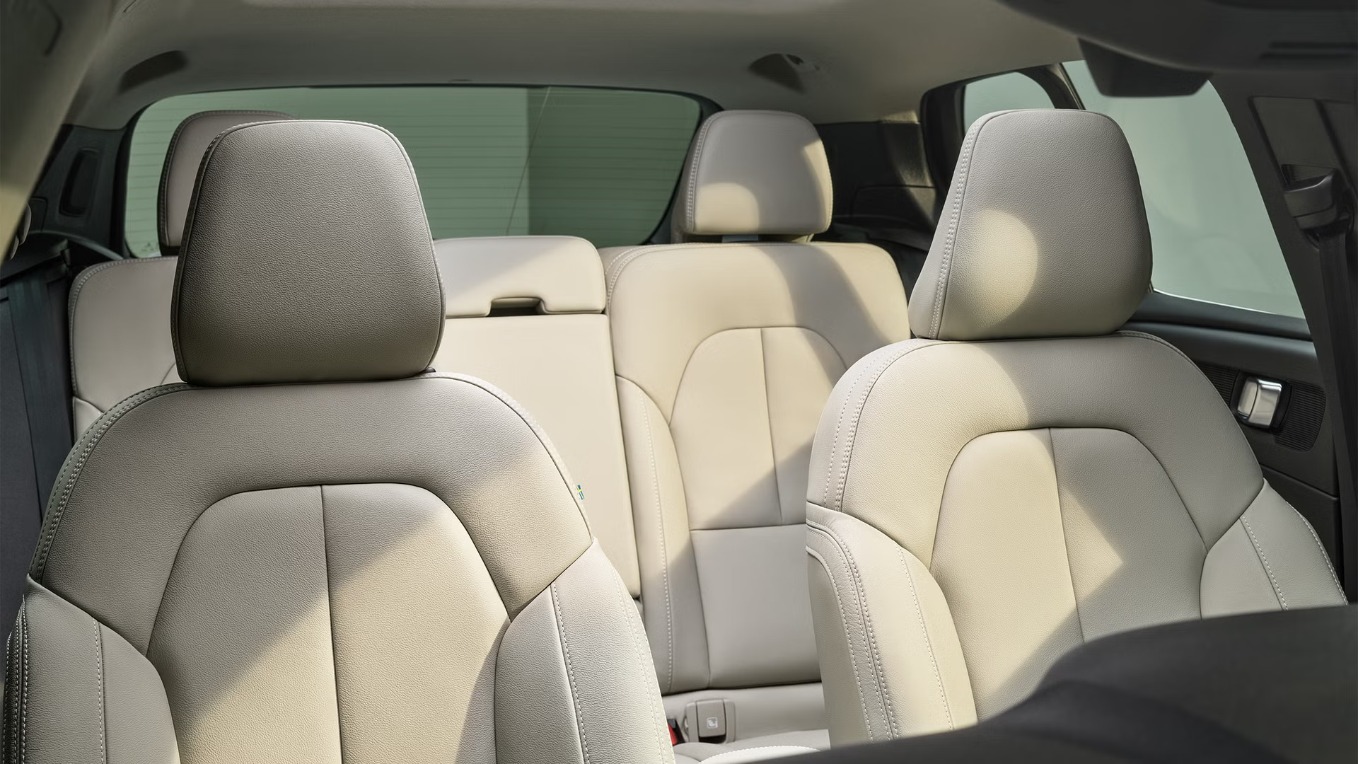 Volvo XC40 Ultra - Ảnh 8