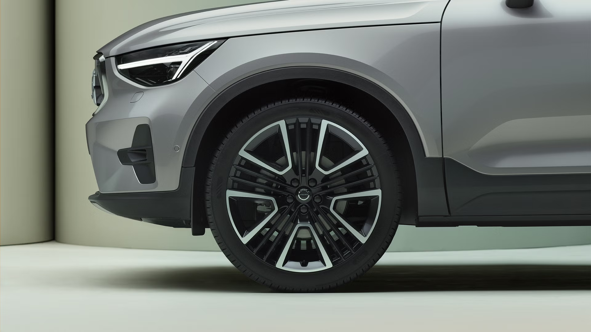 Volvo XC40 Ultra - Ảnh 4